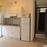 Modern Flat At Pineta With Terrace Appartement