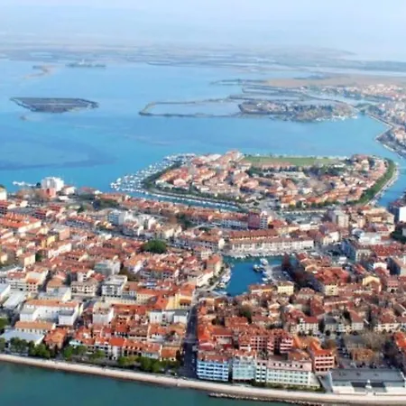Refurbished Flat At Pineta With Large Terrace * Grado