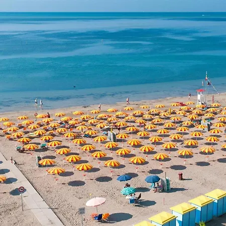 Refurbished Flat At Pineta With Large Terrace * Grado