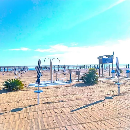 Refurbished Flat At Pineta With Large Terrace Grado